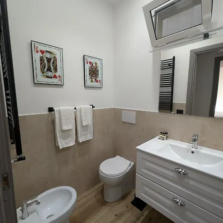 Maison Maurizio Marconi *